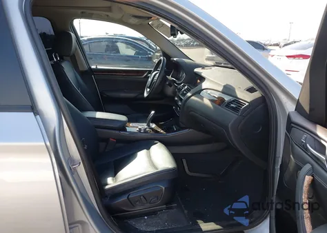 2016 BMW X3 xDrive28I z USA, uszkodzony, nr VIN 5UXWX9C51G0D94377